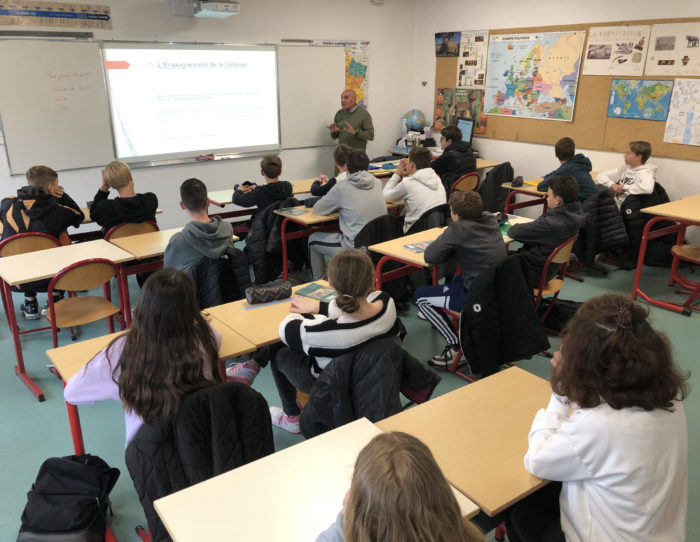 Intervention défense au collège